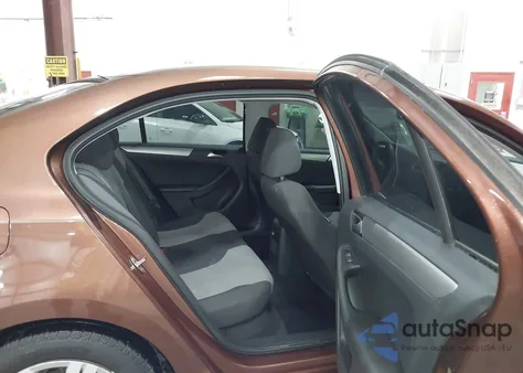 2017 Volkswagen Jetta 1.4T S z USA, uszkodzony, nr VIN 3VW2B7AJ3HM373753